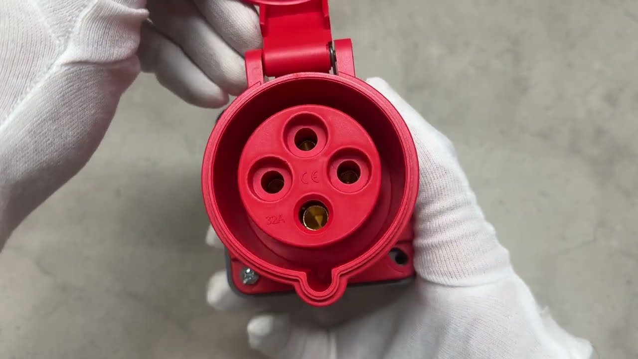 Розетка накладна 380V 4х32A поліамід IP44 Bemis BC1-3504-2510 3P+PE