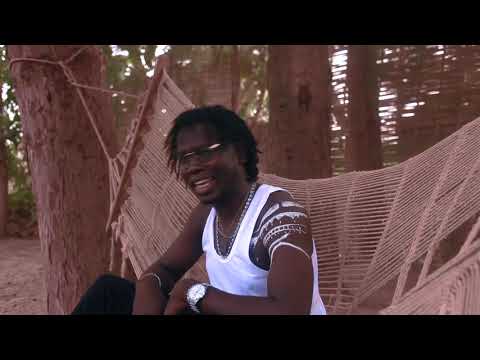 MAKA MAGGOU REAL YI - Actualité - clip officiel