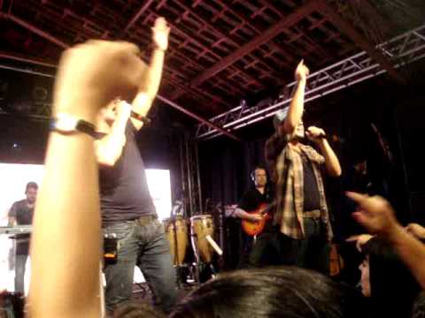 Hugo e Tiago homenageam CHORÃO (Charlie Brown Jr) 09/03/2013