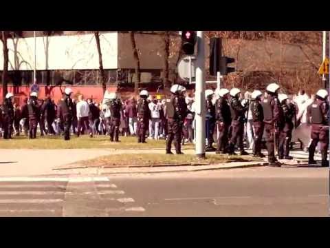 DERBY ŁODZI - 2012 - LKS fans go the stadium