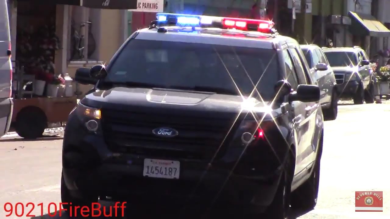 LAPD Ford Explorer Responding Code 3 in Skid Row