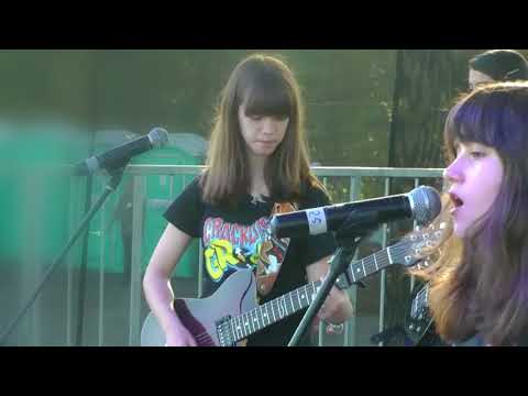 Cracklin'Groove - Ode To L.A - (Sune Rose Wagner - Sharin Foo)