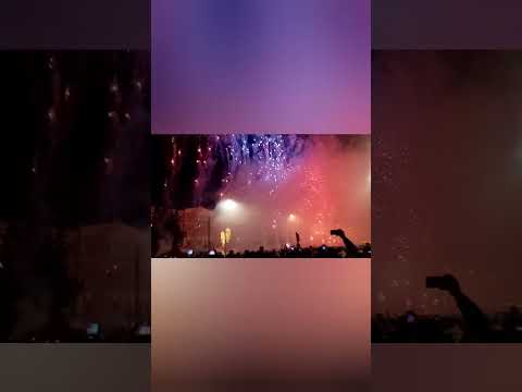 Countdown 2025 in Central Athens ! ❤️ (Check out my description)