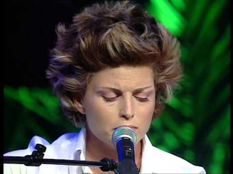 Naomi Shemer - Ronit Roland - "Bedamayik'h k'hay" - בדמייך חיי