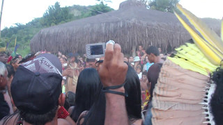 Awê Heruê Hun Niamissun   Aldeia Sede   Pataxós   Carmésia, Minas Gerais   03   Derruba o Toco