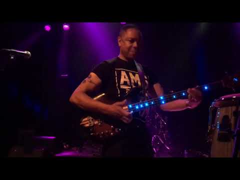 Shakatak   bass solo by George Denniston Anderson @ De vorstin   Hilversum