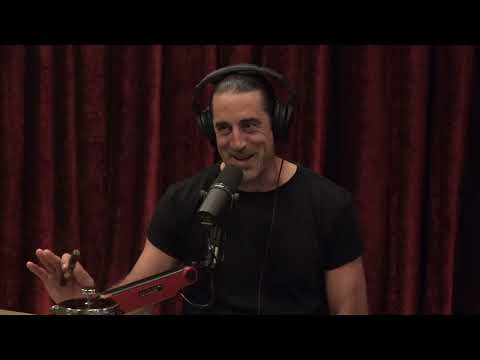 Joe Rogan Experience #1865 - Aaron Rodgers