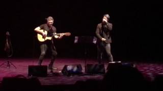 La lluvia nunca vuelve hacia arriba. Pedro Guerra y Dani Martin