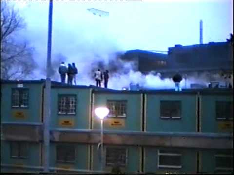 tyresö centrum    brinner  på 90 talet