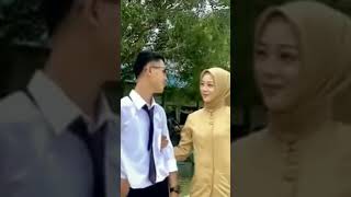 Download lagu murid nikah sama guru ya sendiri mp3