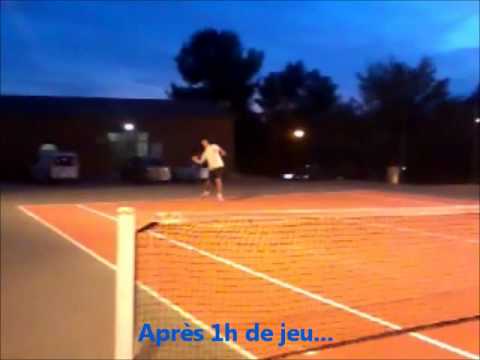 Yohann plays tennis