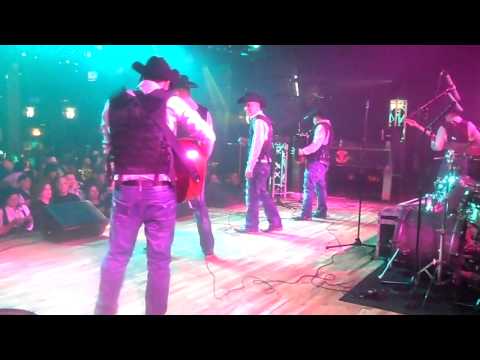 CONSULADO M1 - ESCOLTA SUICIDA