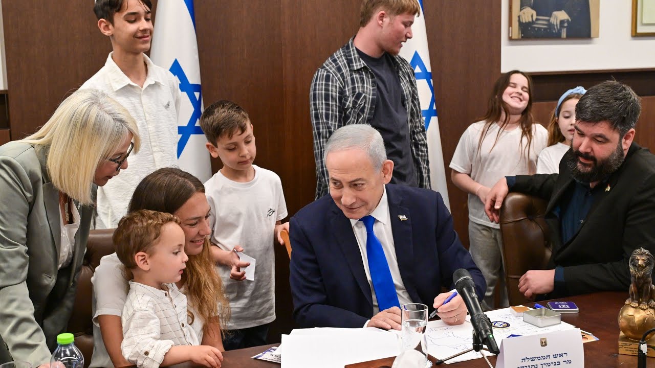 ראש הממשלה בנימין נתניהו נפגש עם אלמנות ויתומים מארגון אלמנות ויתומי צה"ל