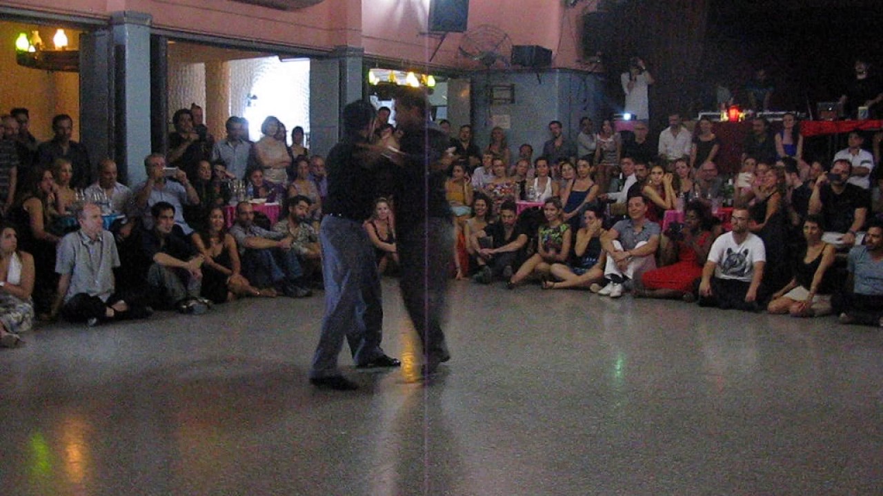 Video thumbnail for OCTAVIO FERNANDEZ y GUILLE BARRIONUEVO en Viva La Pepa Milonga (2/2)