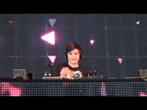 Audien @ Mysteryland 24.08.2013 1/5