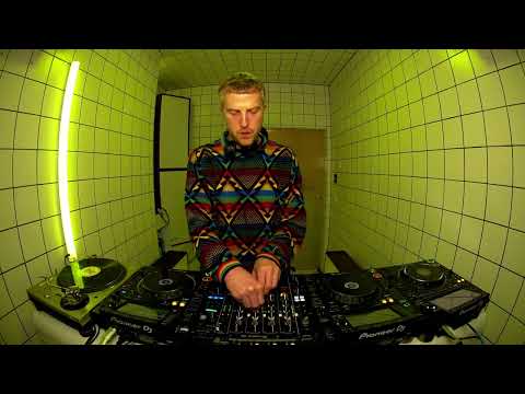 Iron Curtis | HÖR - January 10 / 2024