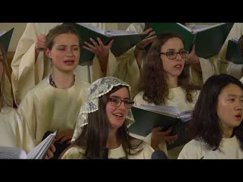Notre Dame Magnificat Choir sings Stanton's "Christ is the World's True Light."