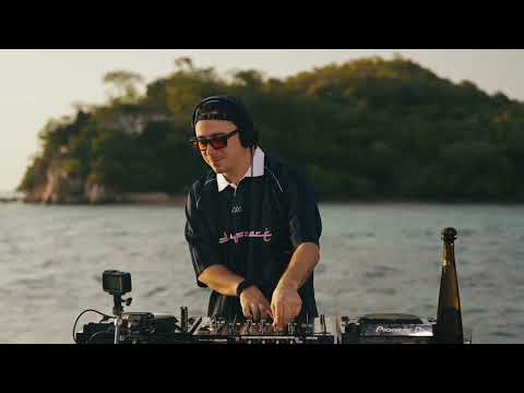 Victor Porfidio - Afro house - House Music from Isla Piscina, Venezuela (full set)
