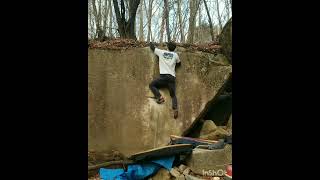 Video thumbnail of スイッチ, 初段 (7a+). 瑞牆 (Mizugaki)