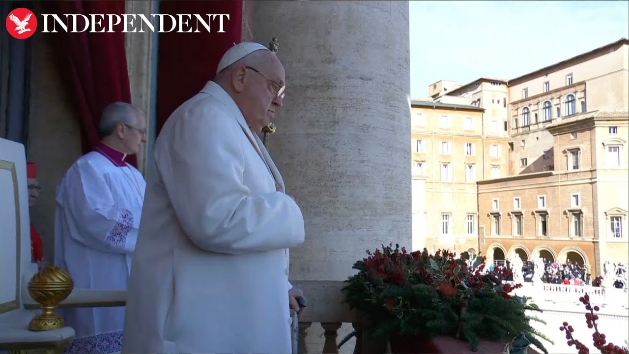 Pope Francis delivers Christmas day Urbi et Orbi address - YouTube