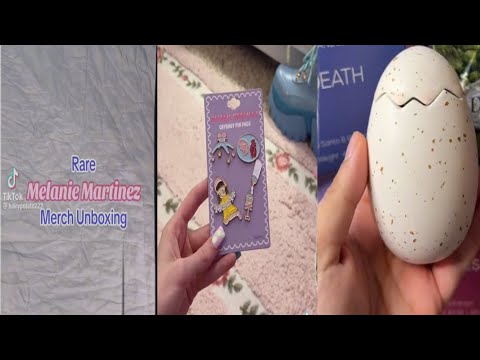 9 minutes and 46 seconds of melaine martinez unboxing part 1 🍄
