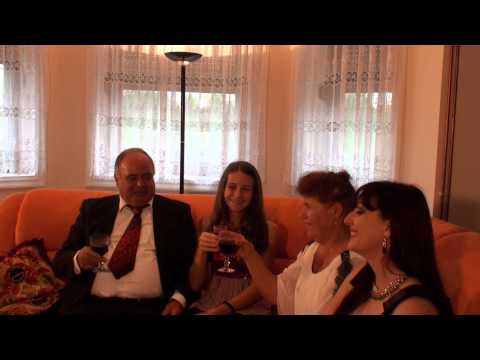 ORKESTAR ČAROBNJACI Valentina Tina Munćanović - Njepocîka babi (Official Video) 2014