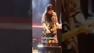 Download lagu Versi Abdee SLANK.... Mawar Merah mp3