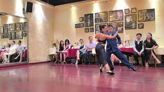 Yanina Quinones y Neri Piliu en ChengDu Rosa Tango Club Workshop 04