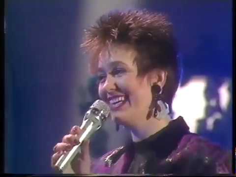 Love always finds a reason Glenn Medeiros en Ria Brieffies