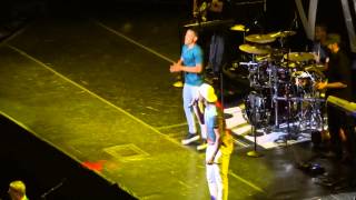 Nico & Vinz dance off at Eugene, Oregon.