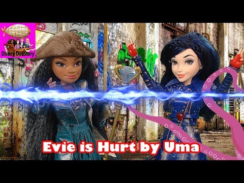 Evie is Hurt by Uma - Part 27 - Descendants in Avalor Disney