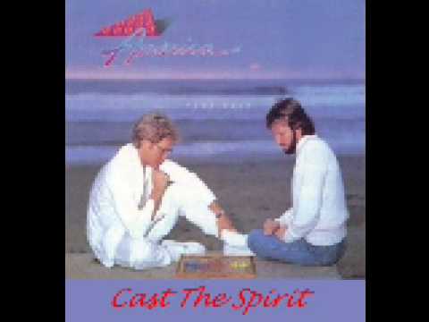 Videoclip de Cast The Spirit — America