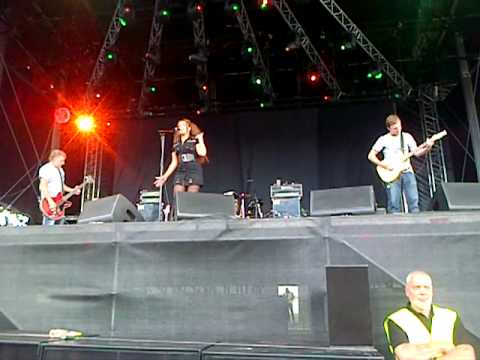 Peter Hook and the Light with Rowetta playing New Dawn Fades at Junction 16