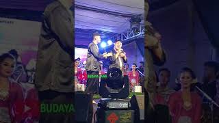 Download lagu Rondo anak 5 ndahneo nek ombo 😂 #shorts #cakpercil #lucu mp3