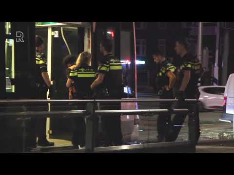 Negen jongeren opgepakt in Rotterdam-Charlois (Beelden: MediaTV)