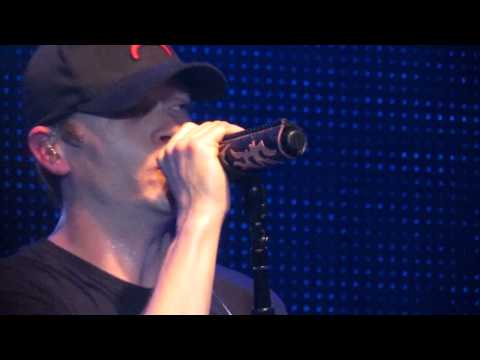 3 Doors Down - Another Day In Paradise (live in Manchester 11.03.12)