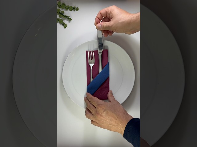 Vídeo relacionado con Creative Converting Touch of color - 200 servilletas de papel de 2 capas para bebidas, color dorado brillante, 5 x 5 pulgadas