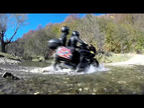 Călărind sălbatic spre muntele tomnatic