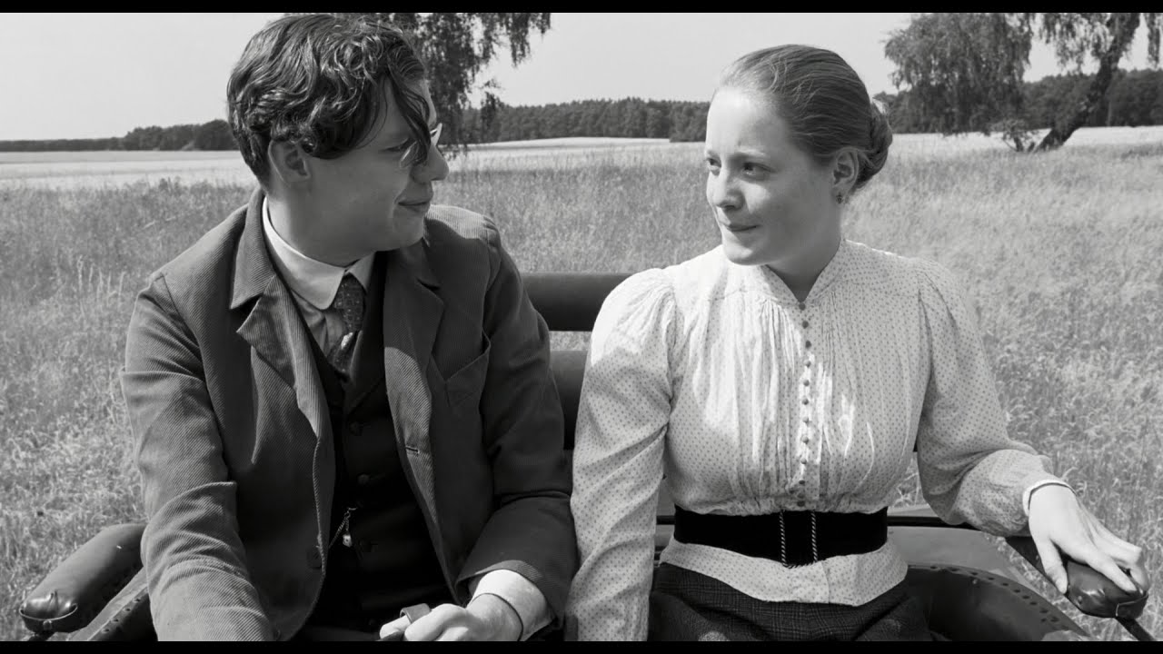 Miniature de la vidéo Le Ruban blanc  - Official Trailer VOSTFr du film Le Ruban blanc