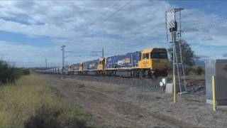preview picture of video 'Trains in Australia ; EMD's down under; Pacific National  83's hauling coal'