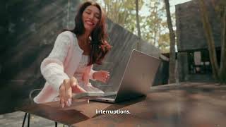 一歩ごとに春を感じて 🌸 | Nomad eSIM