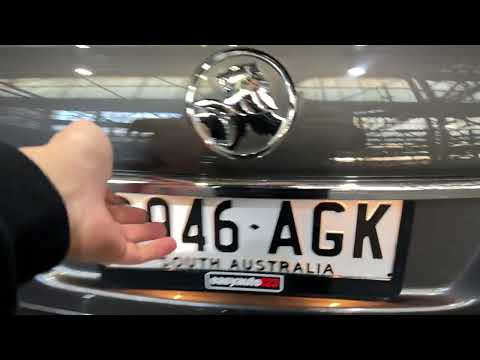 2010 Holden Calais / stock M4141