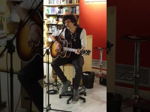 16.02.17 • "Amara terra mia" - Ermal Meta @ Feltrinelli Red | Firenze