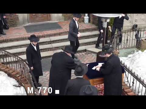 מיד ממש התגלות, מזוית חדשה.