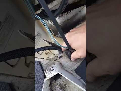 Evinrude Ficht Shift Rod Disconnect