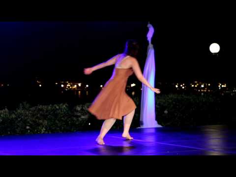 Justine Benscoter (Sema4) dance solo to Icicle by Familiar Trees (live)