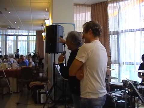 'Nduccio parla di FRATELLO MIO e Luca di ADRICESTA ONLUS a S.Silvestro, Pescara 12-05-2013