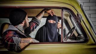 Download lagu ISTRI SHOLEHAH by DerrySulaiman mp3