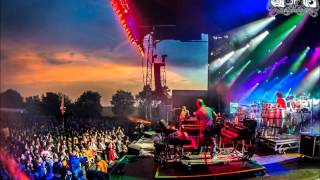 Umphrey&#39;s McGee: 40&#39;s Theme Summer Camp 2012