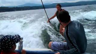 preview picture of video 'Tracey Wakesurfing Paugus Bay'